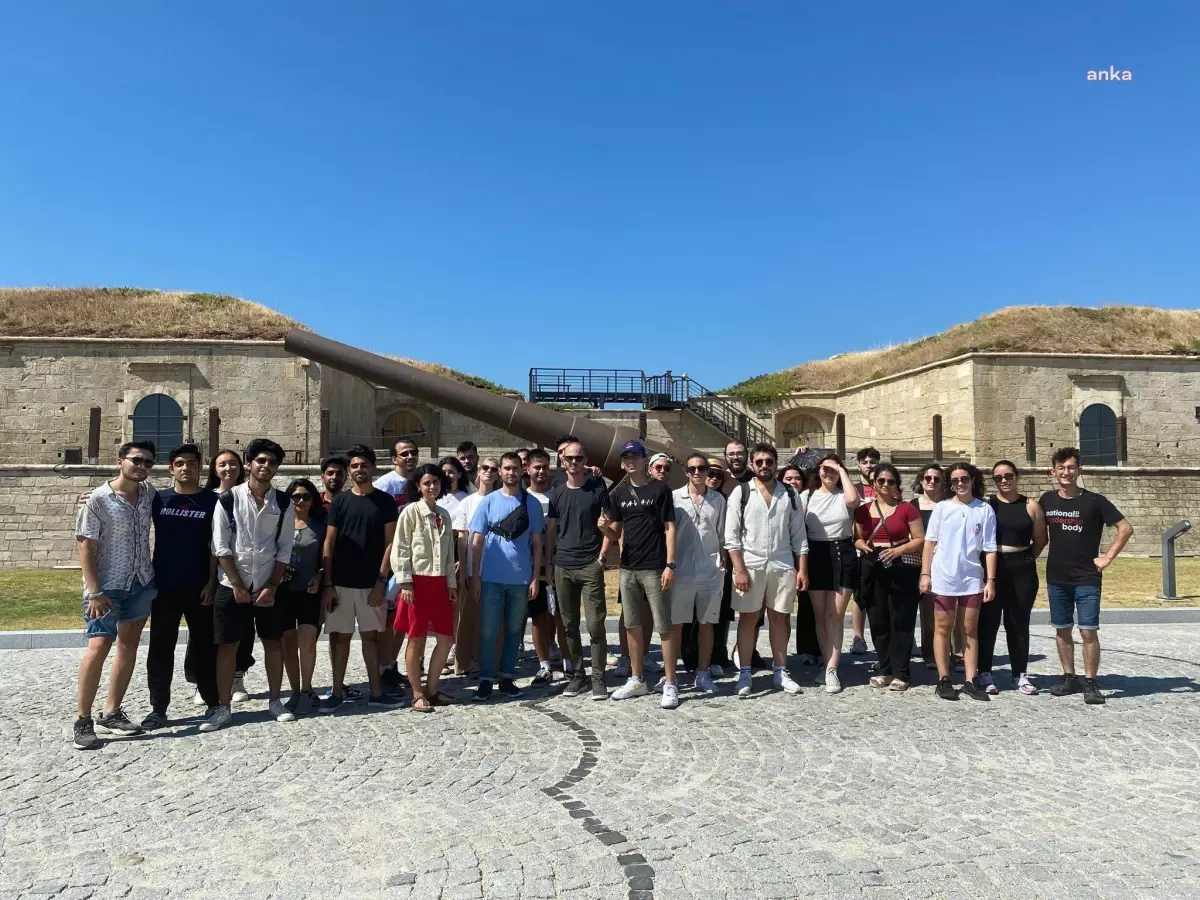 AIESEC ve Odunpazarı Belediyesi Gençlik Merkezleri Çanakkale'ye Gezi Düzenledi