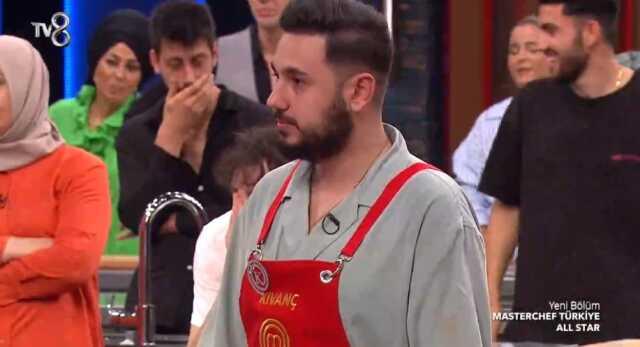 Masterchef Mavi takım kaptanı kim oldu, kaptanlık oyununu kim kazandı? 14 Ağustos 2023 Masterchef Mavi takım ve Kırmızı takım kaptanı kimdir?
