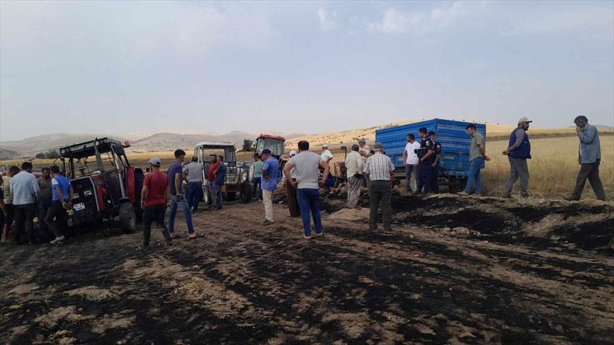 Afyonkarahisar'da Saman Balyası Yangını Söndürüldü