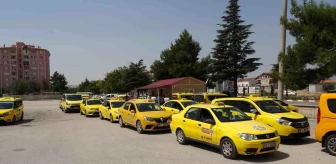 Burdur'da Taksiciler Akaryakıt Zamlarını Protesto Etti