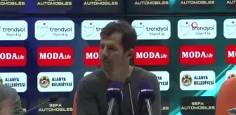 Başakşehir Teknik Direktörü Emre Belözoğlu: 'Üzgünüz, kötü bir başlangıç oldu'