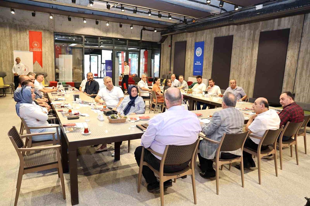 Talas Belediye Başkanı Mustafa Yalçın Esnaf Buluşmalarına Devam Ediyor