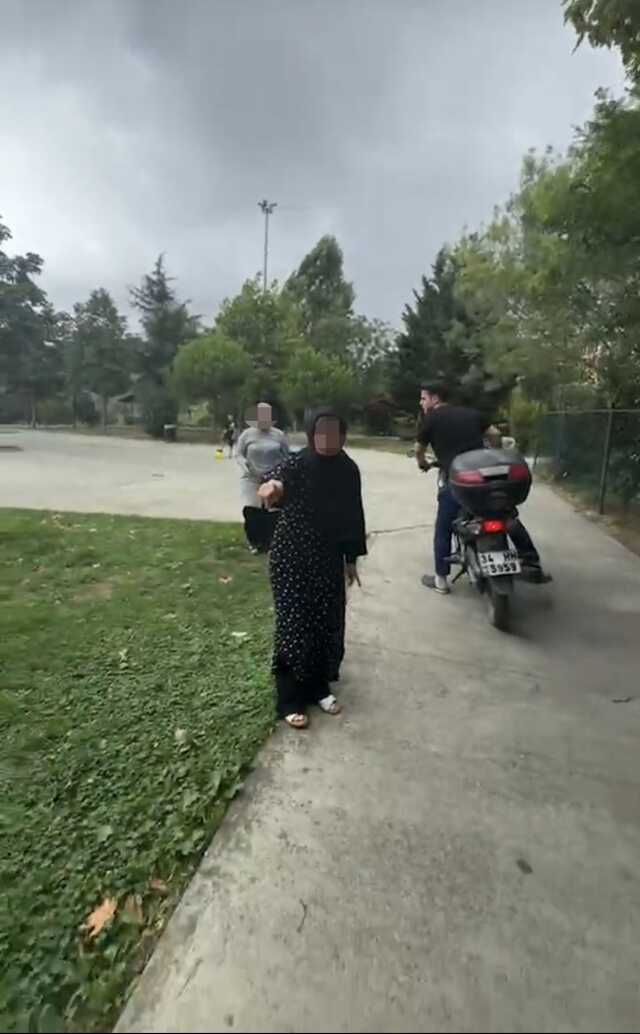 Kağıthane'de Köpek Tartışması Kavgaya Dönüştü Genç Adam Türbanlı Kadını Aşağıladı
