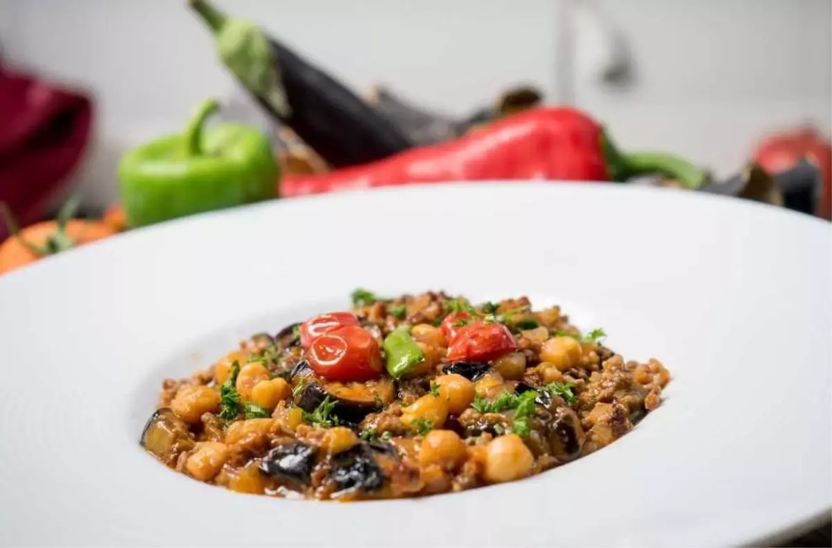 Patlıcan Musakka tarifi! Masterchef Patlıcan Musakka nedir, nasıl yapılır? Patlıcan Musakka için gerekli malzemeler! Patlıcan Musakka hangi yöre?