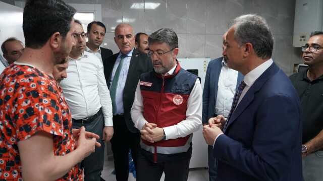 Tarım ve Orman Bakanı İbrahim Yumaklı, Adıyaman Belediyesi'ni Ziyaret Etti