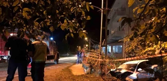 Sinop'ta otomobil duvara çarptı, 1 kişi yaralandı