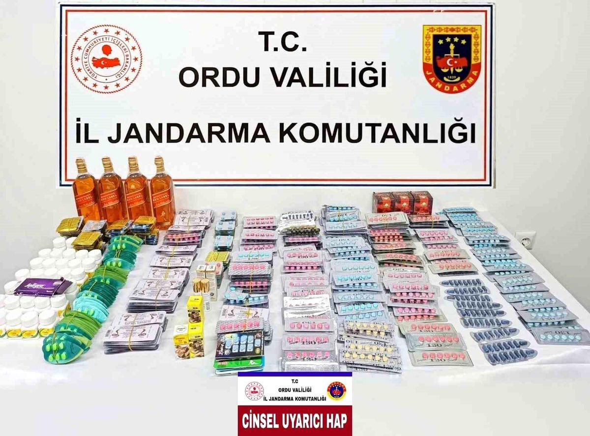 Ünye'de Cinsel Uyarıcı ve Cinsel İçerikli Uyuşturucu Hap ile Alkol Ele Geçirildi