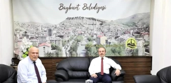 Vali Cüneyt Epcim, Bayburt Belediye Başkanı Hükmü Pekmezci'ye Veda Ziyaretinde Bulundu
