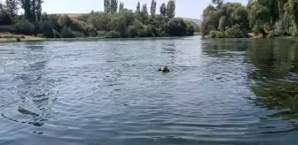 Yüzmek için Kızılırmak'a giren Çağrı, kayboldu (2)