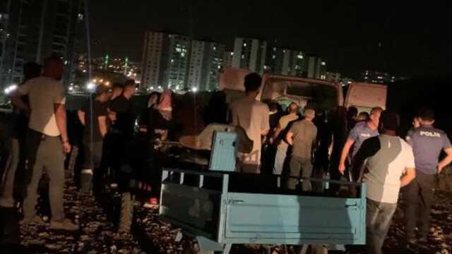 2 kayınbiraderini tabancayla öldüren enişte, emniyette susma hakkını kullanarak ifade vermedi 2 kayınbiraderini tabancayla öldüren enişte, emniyette susma hakkını kullanarak ifade vermedi