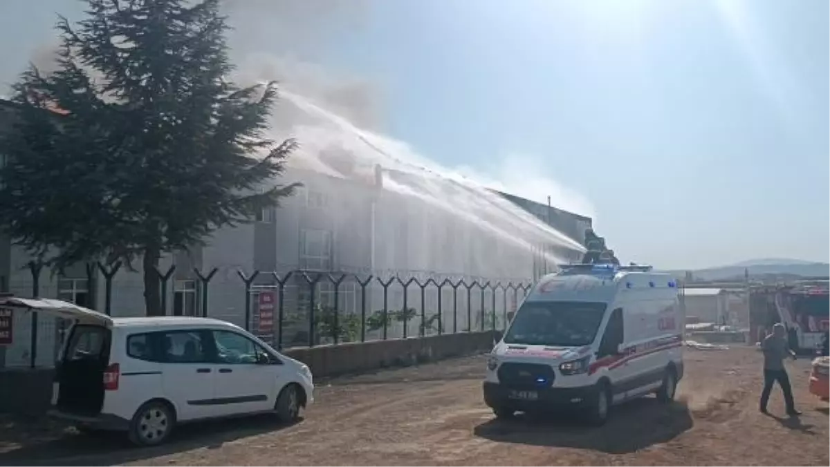 Kırıkkale'de Savunma Sanayisi Fabrikasında Yangın Çıktı