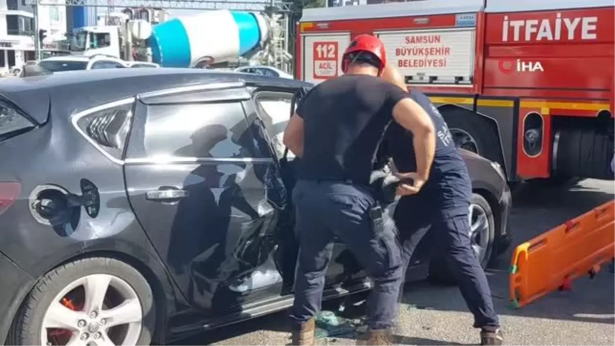 Samsun'da 4 aracın karıştığı zincirleme trafik kazasında 2 kişi yaralandı