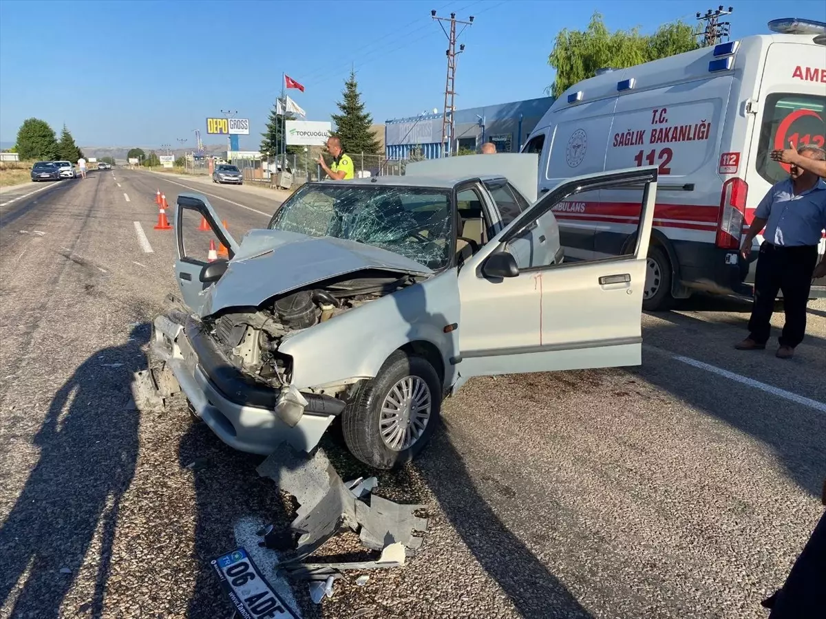 Tokat'ın Zile ilçesinde otomobil çarpışması: 1 ölü, 3 yaralı