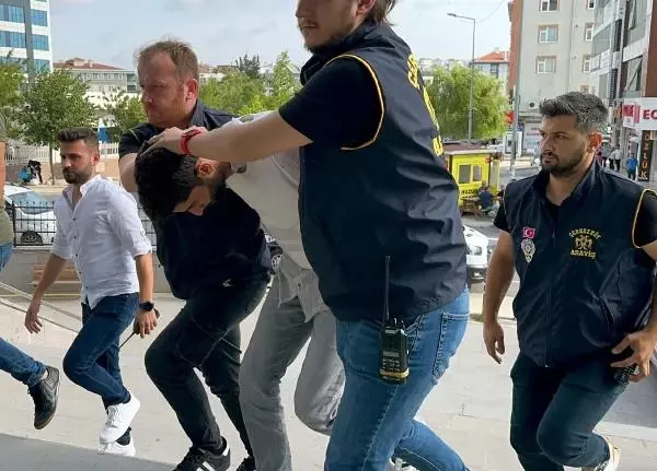 Çerkezköy'de Kız Arkadaşını Boğarak Öldüren Şüpheli Tutuklandı Çerkezköy'de Kız Arkadaşını Boğarak Öldüren Şüpheli Tutuklandı