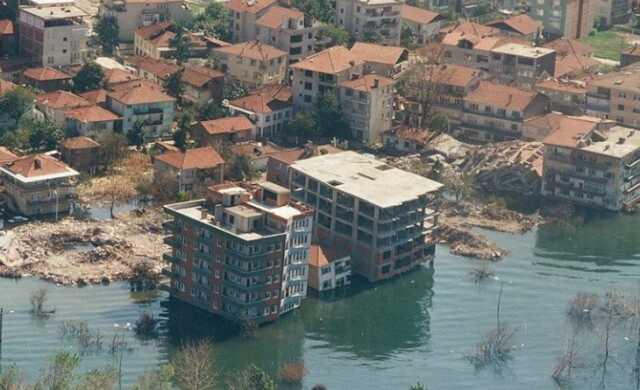 1999 depremi kaç kişi öldü? 17 Ağustos depremi nerede, saat kaçta oldu? 1999 depremi kaç kişi öldü? 17 Ağustos depremi nerede, saat kaçta oldu?
