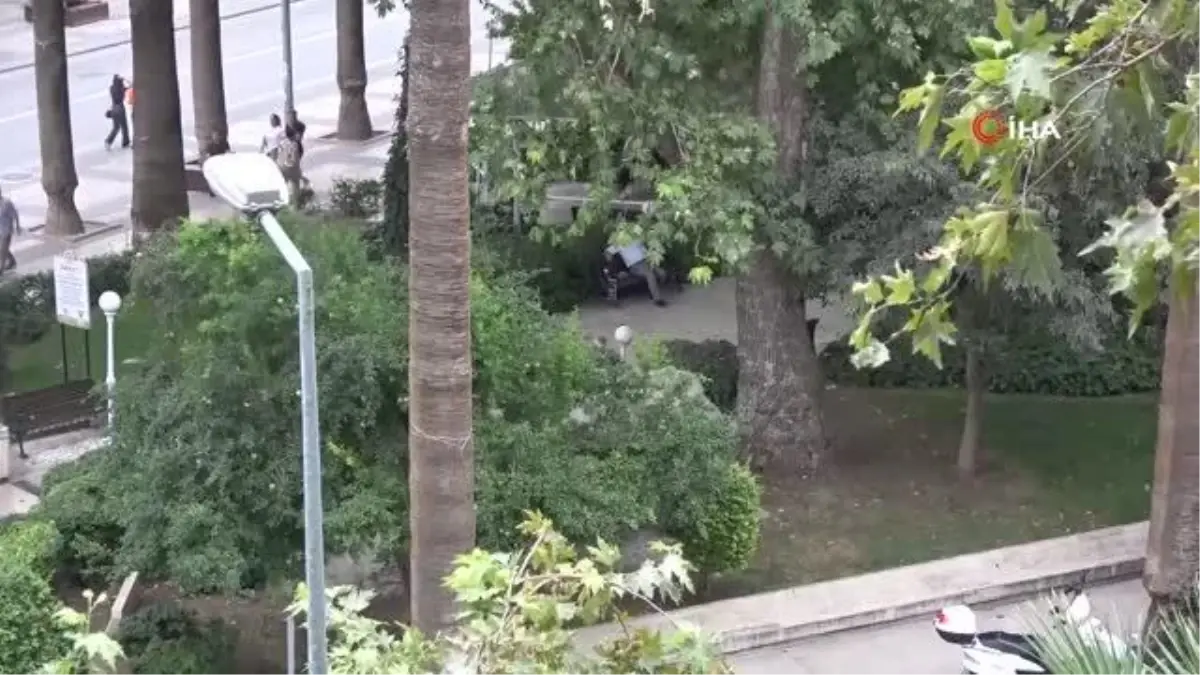 Çöl sıcaklıklarıyla kavrulan Denizli, yaz yağmuruyla serinledi