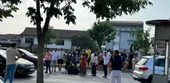 Düzce'de motosikletin yayalara çarpması sonucu 2 kişi yaralandı