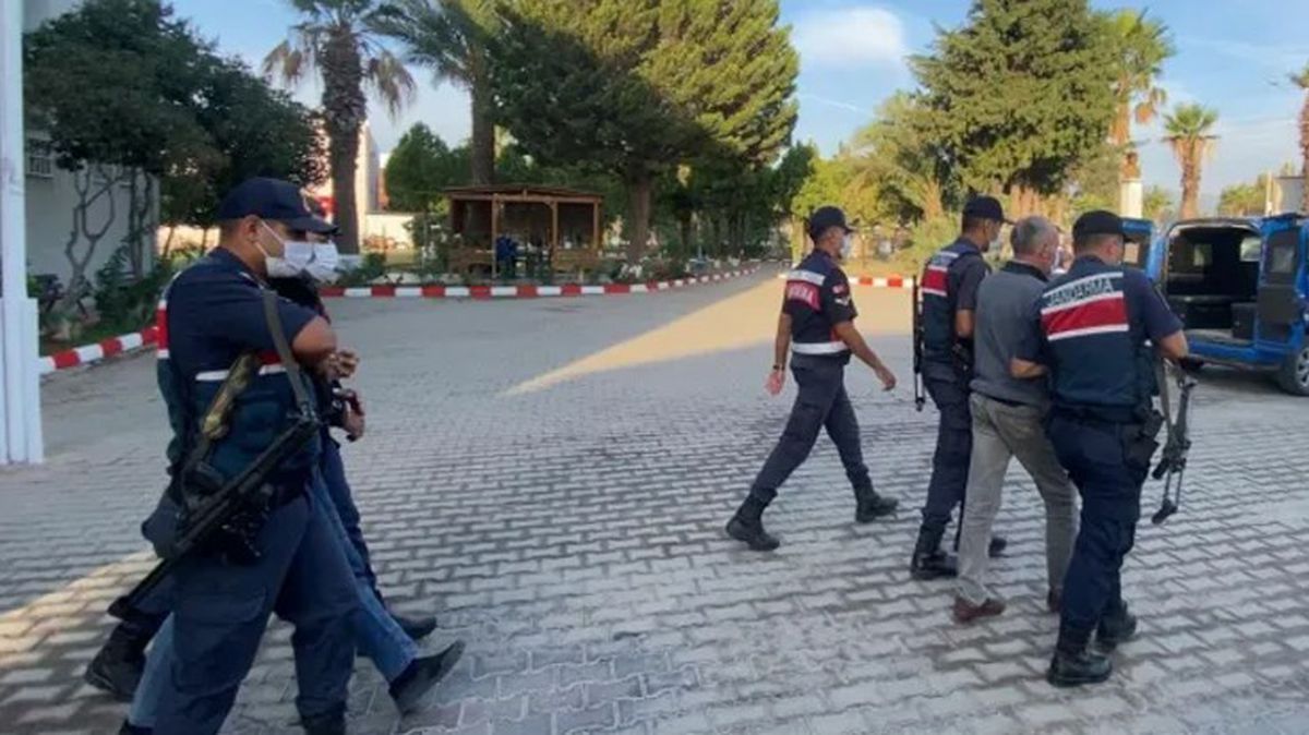 Son Dakika! 4 ildeki operasyonlarda 39 göçmen kaçakçılığı organizatörü yakalandı, 26'sı tutuklandı