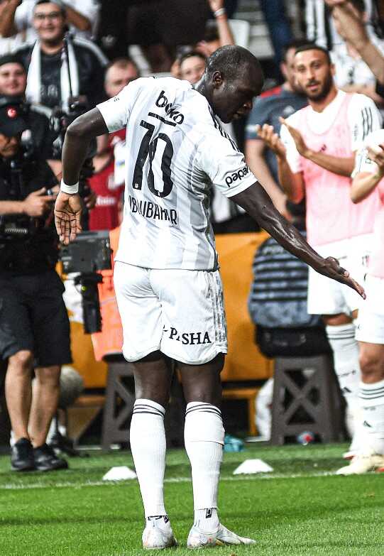 Son Dakika: Konferans Ligi'nde Beşiktaş, Neftçi Bakü'yü eleyerek play-off'ta Dynamo Kiev'in rakibi oldu