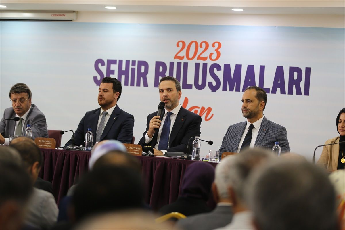 Bakan Bayraktar, 'İlk petrol sondajımızı Van'da vuracağız'