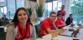 Türk Satranç Genç Milli Takımı Dünya 16 Yaş Altı Satranç Olimpiyatı'nda Gümüş Madalya Kazandı
