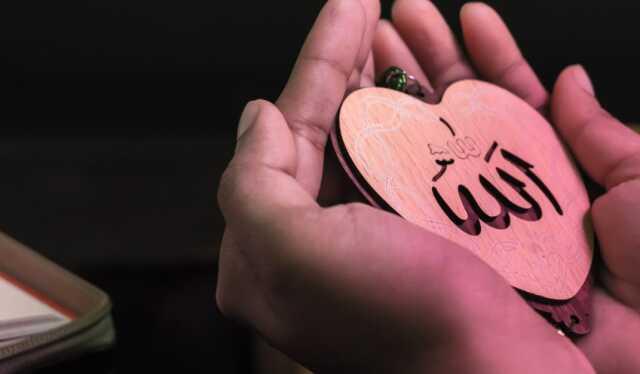 Yeni, farklı cuma mesajları! Anlamlı ve yazılı hayırlı cumalar sözleri! İnstagram, Facebook Cuma mesajları resimli!