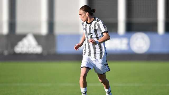 18 yaşındaki Kenan Yıldız, dünyaca ünlü hoca Allegri'yi kendine hayran bıraktı: Beni çok etkiledi 18 yaşındaki Kenan Yıldız, dünyaca ünlü hoca Allegri'yi kendine hayran bıraktı: Beni çok etkiledi