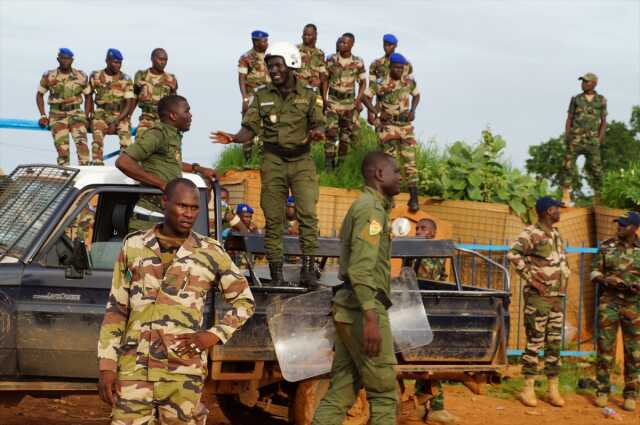 ECOWAS, Nijer'e müdahale için hazır ECOWAS, Nijer'e müdahale için hazır