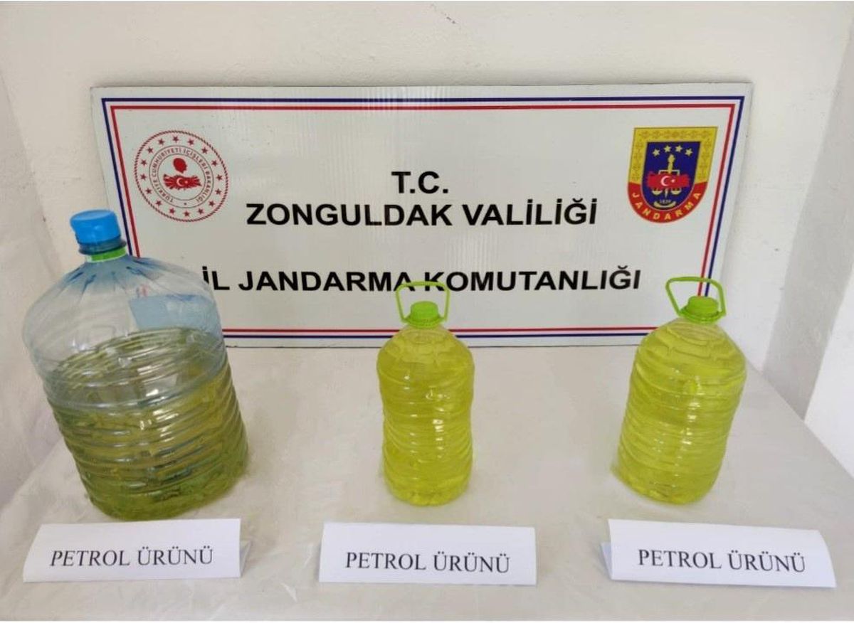 Zonguldak'ta Kamu Kurumlarına Ait Araçtan Mazot Hırsızlığı Yapan 4 Şüpheli Yakalandı