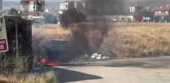 Eskişehir'de Kimliği Belirsiz Kişi Tarafından Çıkarılan Ot Yangını Kepçe Operatörü Tarafından Söndürüldü