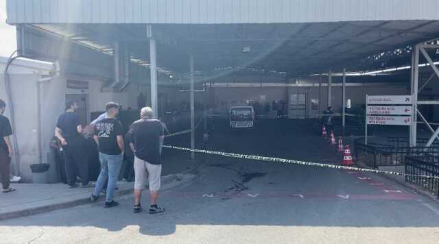 Pendik'te Otomobil Anahtarı Kaybolan Şahıs Çatıya Çıkarak İntihara Kalkıştı