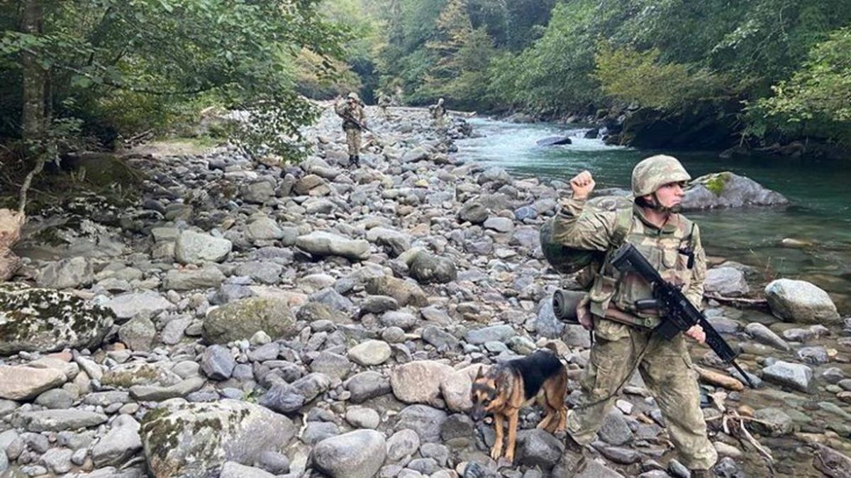 Son Dakika! Yunanistan'a yasa dışı geçmeye çalışan 6'sı FETÖ mensubu 25 kişi yakalandı
