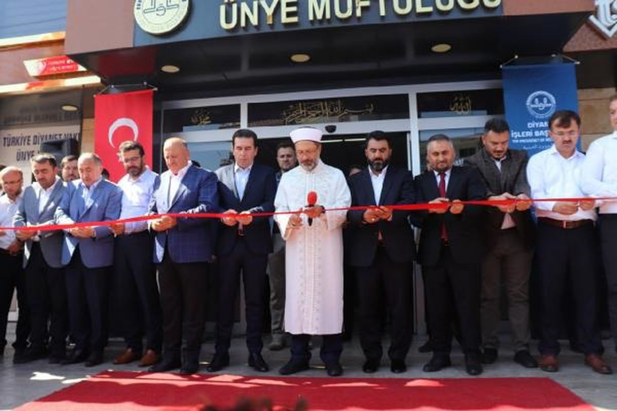 ALİ ERBAŞ MEDENİYETİMİZ, DÜNYAYI VE AHRETİ BİRLİKTE DİKKATE ALMAMIZI İSTEYEN BİR MEDENİYETTİR