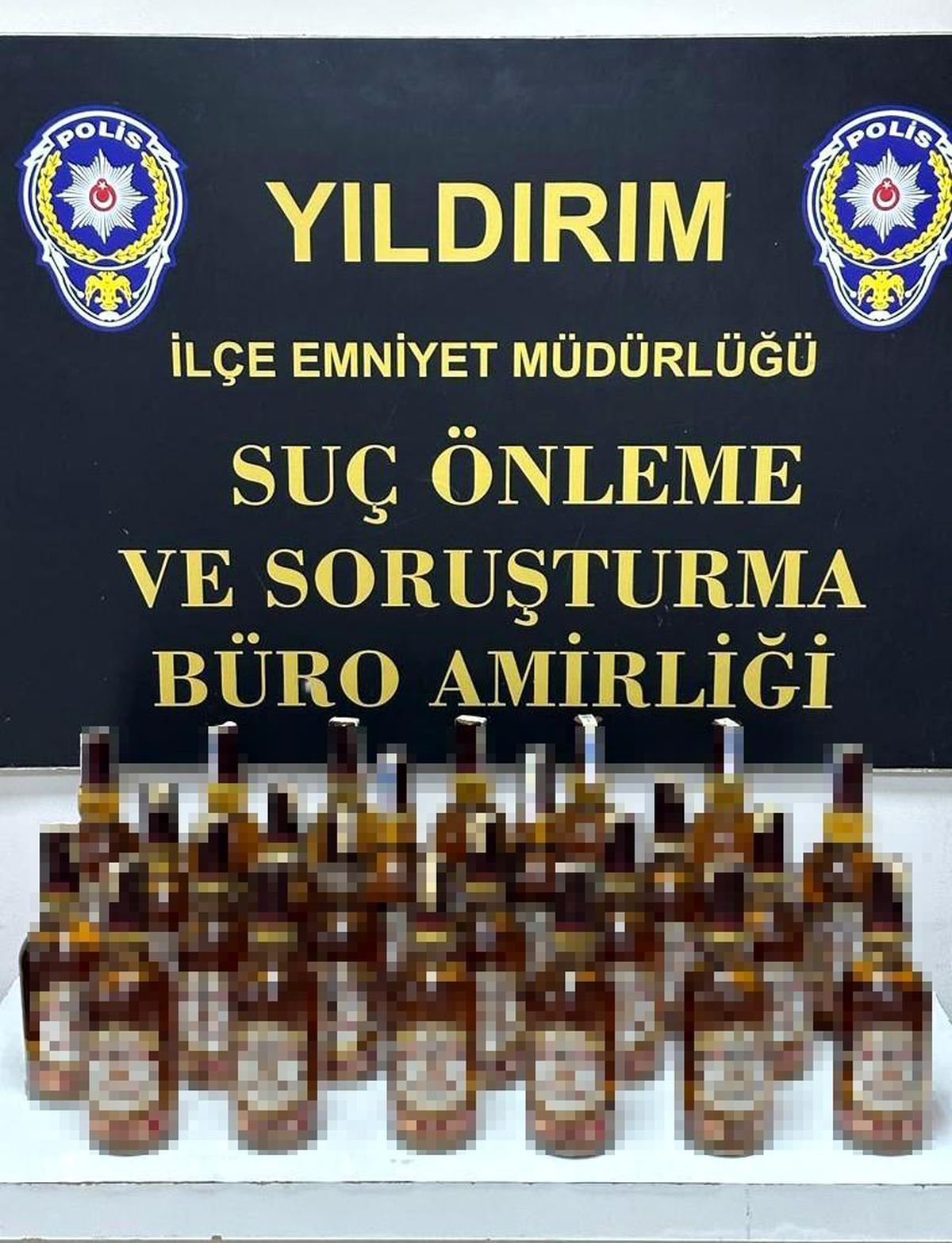 Bursa'da durdurulan otomobilde kaçak içki ele geçirildi