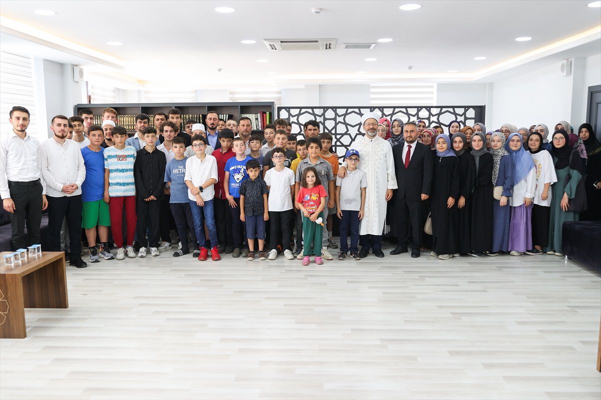 Diyanet İşleri Başkanı Erbaş, Ünye Gençlik Merkezi'ni ziyaretinde konuştu Açıklaması