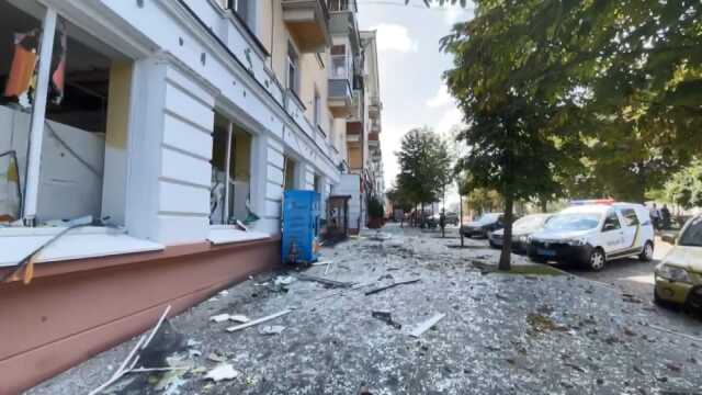 Rusya, Ukrayna'nın Çernihiv kentini vurdu: 7 ölü, 144 yaralı Rusya, Ukrayna'nın Çernihiv kentini vurdu: 7 ölü, 144 yaralı