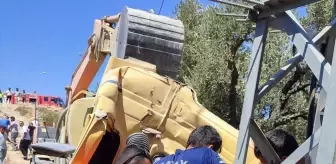 Hatay'da su tankeri ile hafif ticari araç çarpıştı, 2 kişi hayatını kaybetti