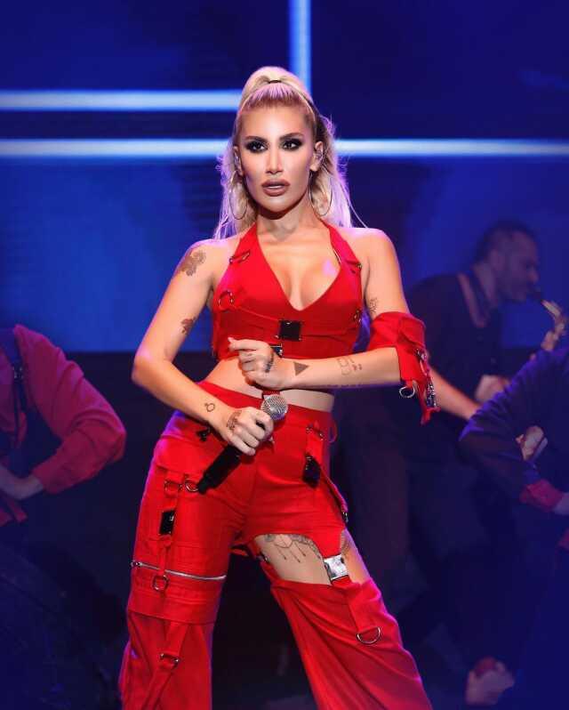 İrem Derici'den 'Senden güzel anne olur' yorumuna cevap: Uğraşamam boşa masraf