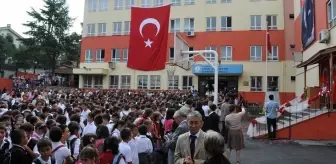 Milli Eğitim Bakanlığı'ndan velileri sevindirecek okul kıyafeti kararı: Mecburi durumlar dışında değişmeyecek
