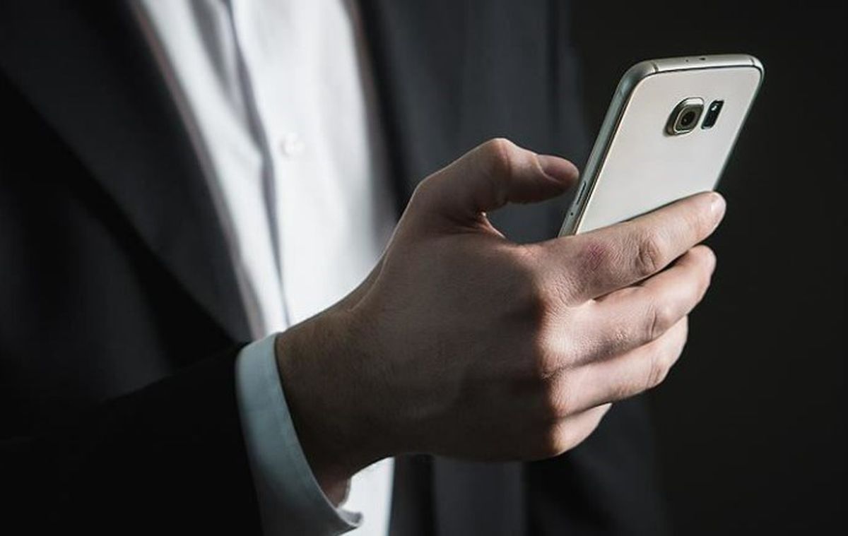 Öğrencilere vergisiz cep telefonu şartları Kabine Toplantısı'nda konuşulacak mı? Telefon vergi indirimi şartları belli oldu mu?