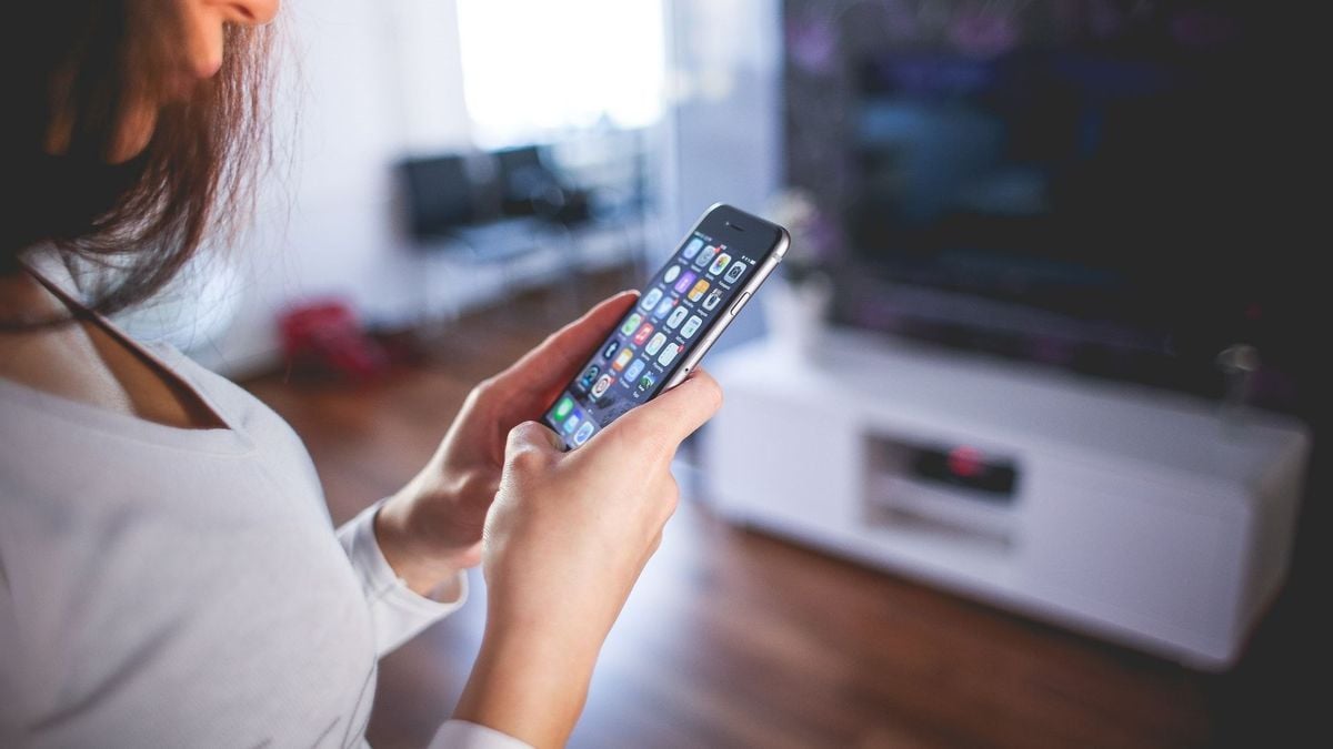 Öğrencilere vergisiz telefon ve bilgisayar satış şartları neler? Öğrencilerin vergisiz alabileceği telefonlar neler?
