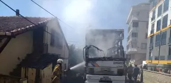 Pendik'te nakliye kamyonunda çıkan yangın söndürüldü