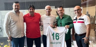 Bursaspor Kulübü, Türkiye Futbol Federasyonu Futbol Gelişim Direktörü Oğuz Çetin'e ziyarette bulundu