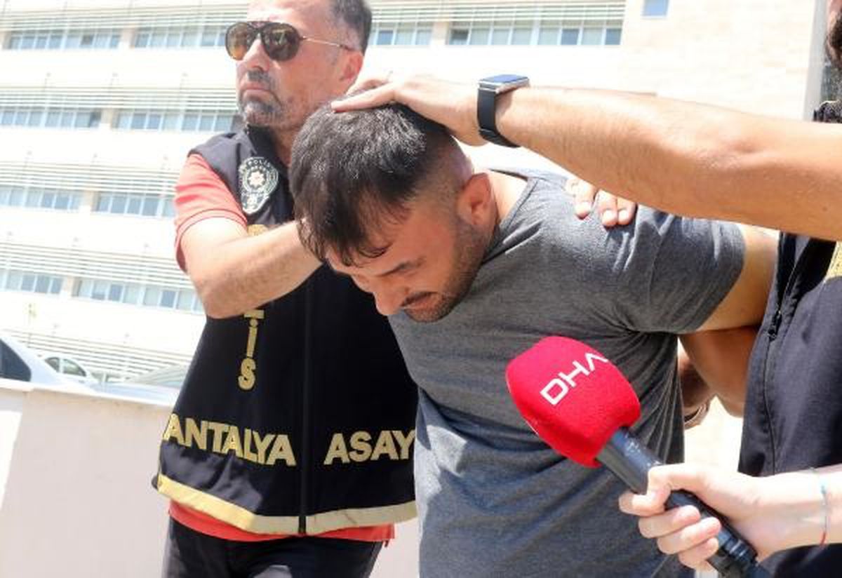 Antalya'da Boşanma Aşamasındaki Kadını Öldüren Şüpheli Adliyeye Sevk Edildi