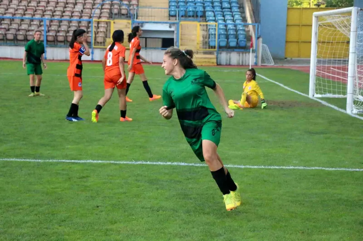 Karabük'te ANALİG Futbol Türkiye Birinciliği devam ediyor