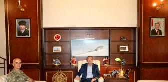 Tuğgeneral Şahin Yenilmez, Vali/Belediye Başkan Vekili Ziya Polat'ı ziyaret etti
