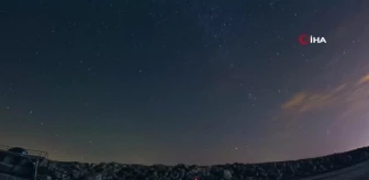 Tuz Gölü'nde Perseid Meteor Yağmurları Zaman Atlamalı Çekimle Görüntülendi