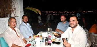 Erhan Yazıcıoğlu, diyabet hastalığı nedeniyle ayağını kesilmekten kurtaran ekiple yemek yedi