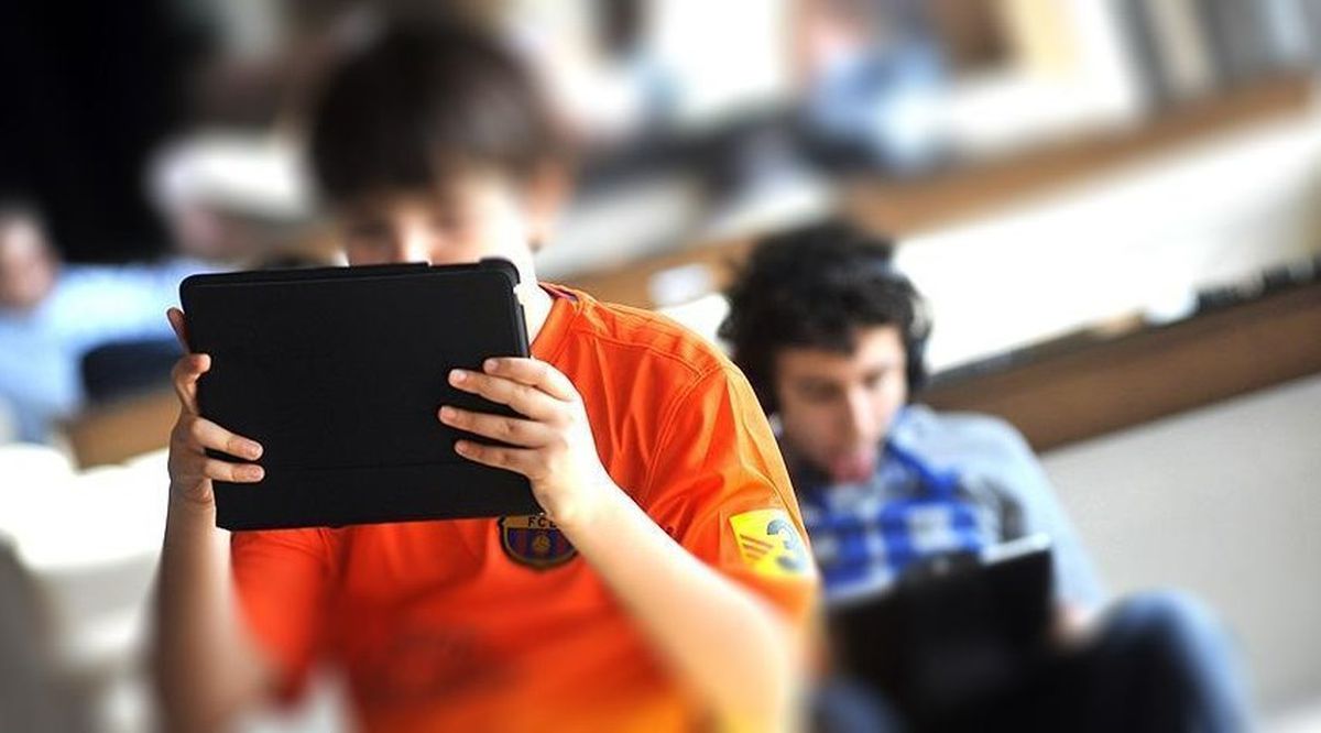 Vergisiz telefon hangi telefonlarda geçerli? Öğrencilere vergisiz telefon ve bilgisayar alma şartları neler?