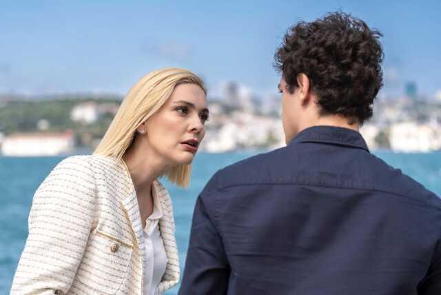 Yeni dizisi için imaj değiştiren Bergüzar Korel, Esra Erol'a benzetildi Yeni dizisi için imaj değiştiren Bergüzar Korel, Esra Erol'a benzetildi